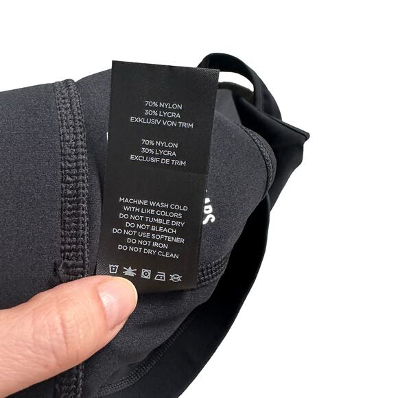 FOURLAPS Infinity Sports Bra Basic Black Women's Size Large NWT Medium Support - Picture 8 of 9